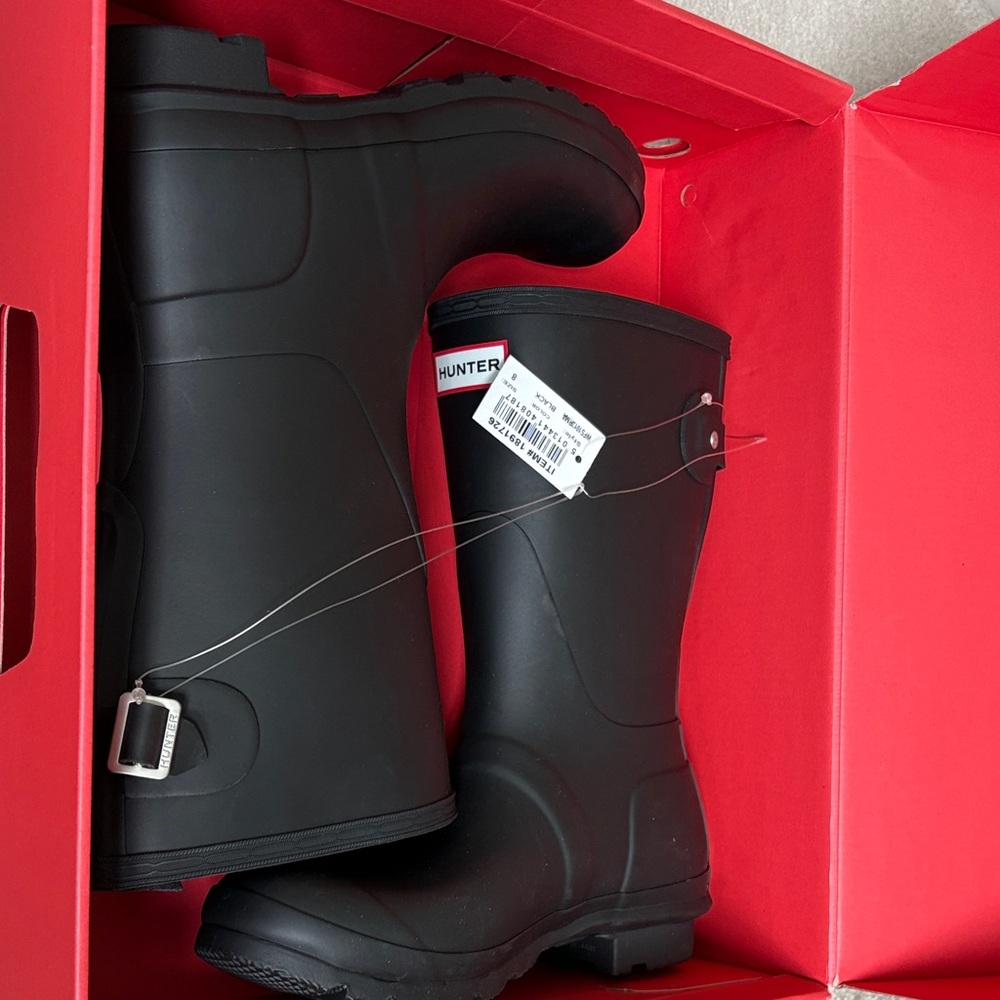 BRAND NEW W/TAGS AND BOX WOMEN’S HUNTER BOOTS - Picture 5 of 5